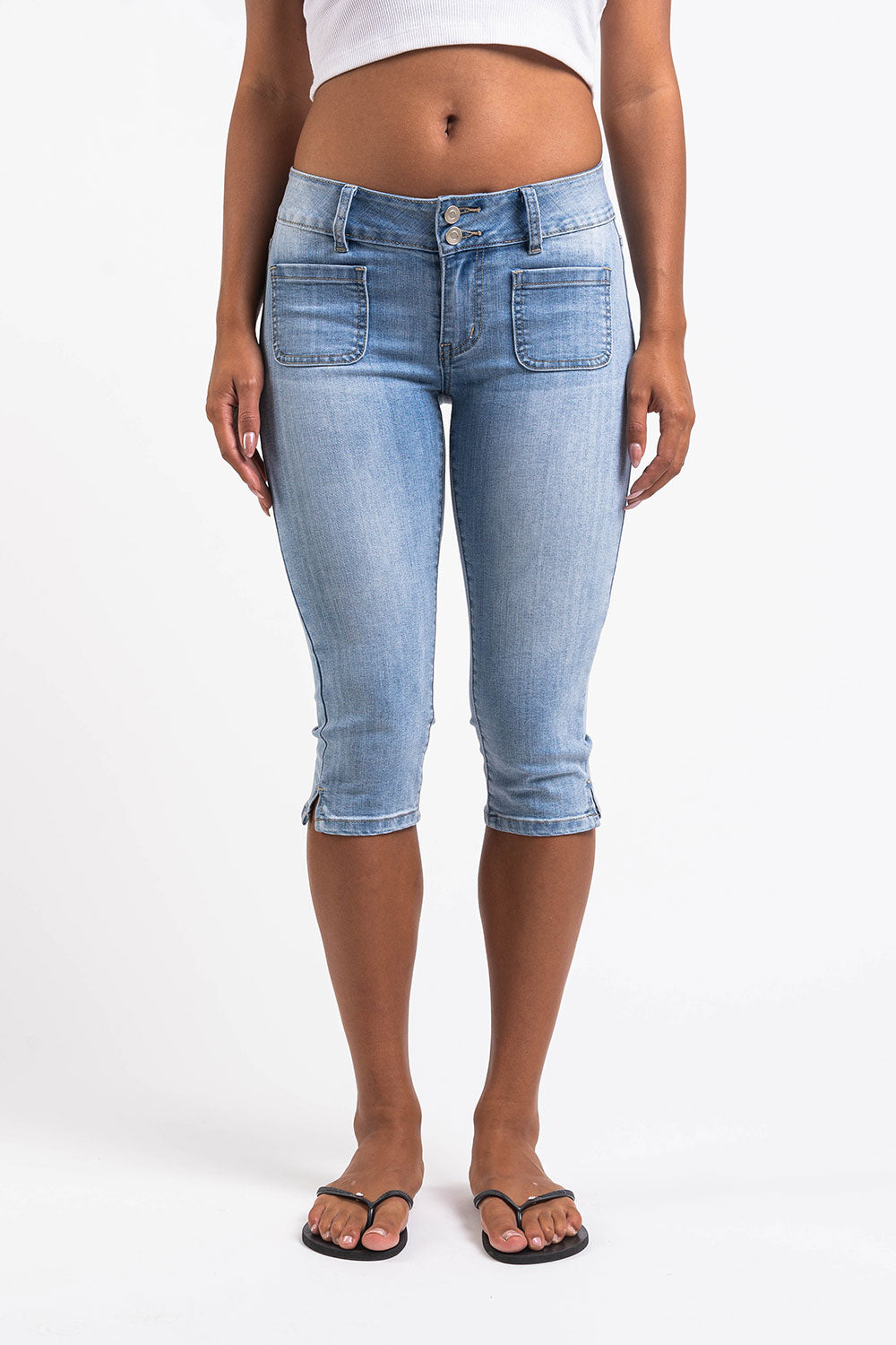 Claire 03Mid Capri Jeans - Bleach Blue