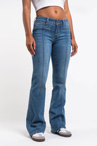 Claire 02Low Bootcut Jeans - Blue