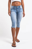 Claire 03Mid Capri Jeans - Bleach Blue