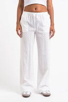Mel 07Mid Straight Lace Pants - White
