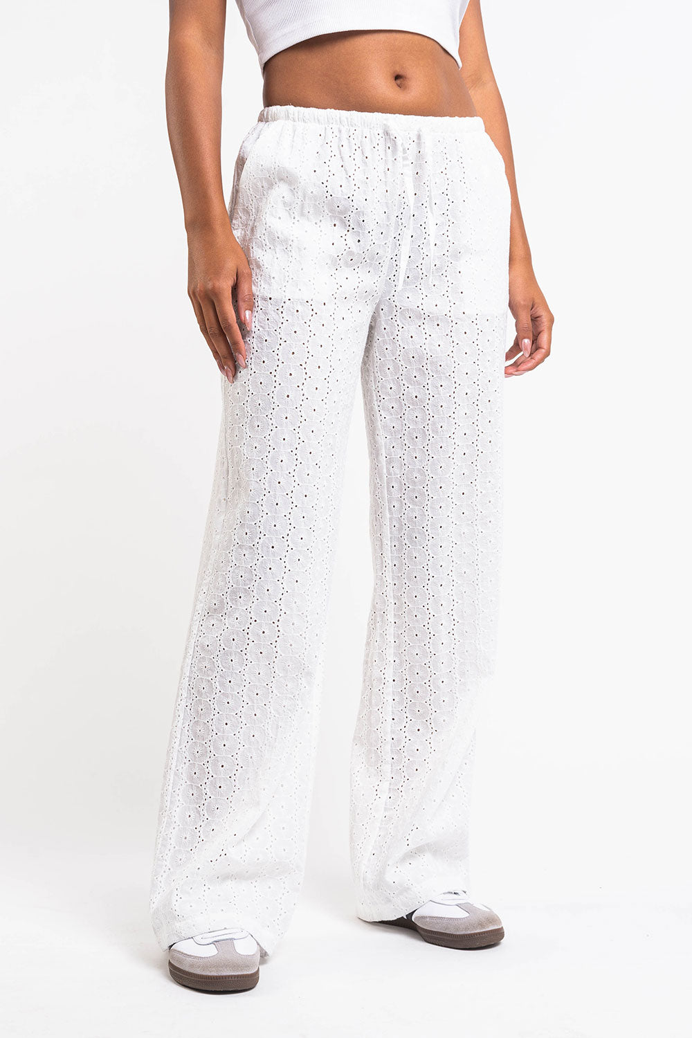 Mel 07Mid Straight Lace Pants - White