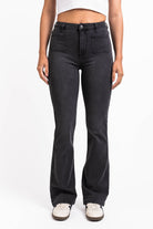 Claire 04High Bootcut Jeans - Washed Black