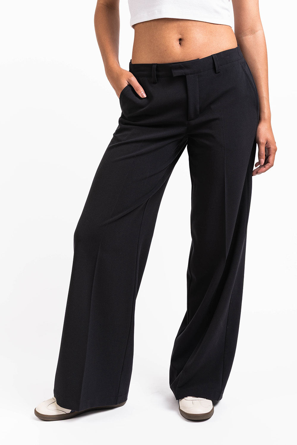 Thilde 01Low Wide Suit Pants - Black